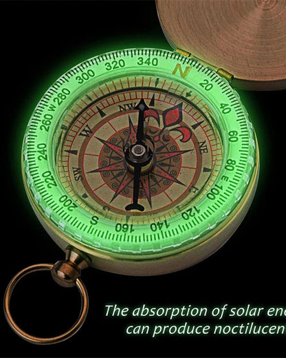 Boussole de Randonnée en Laiton – Compacte, Étanche & Luminescente